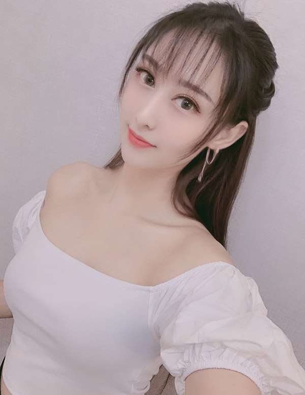 迪拜大学生伴游